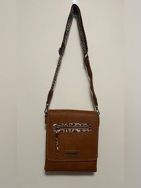 Wrangler crossbody nwot